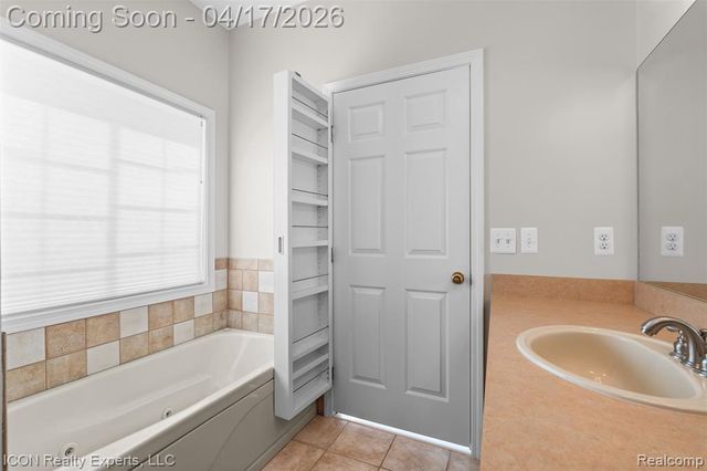 1712 Cassady Place Drive, Plymouth, MI 48170