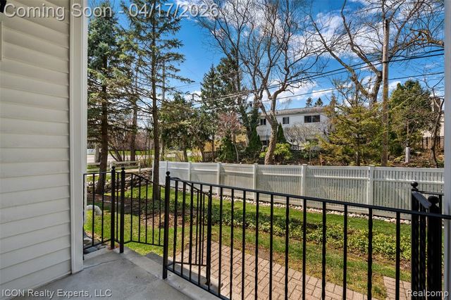 1712 Cassady Place Drive, Plymouth, MI 48170