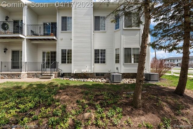 1712 Cassady Place Drive, Plymouth, MI 48170