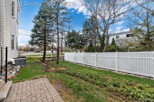 1712 Cassady Place Drive, Plymouth, MI 48170
