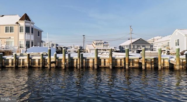 1025 CAPSTAN DR, Forked River, NJ 08731