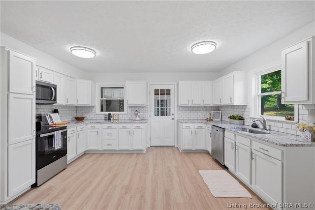 1515 Nole Drive, Jeffersonville, IN 47130