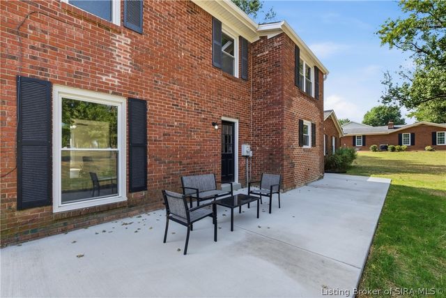 1515 Nole Drive, Jeffersonville, IN 47130