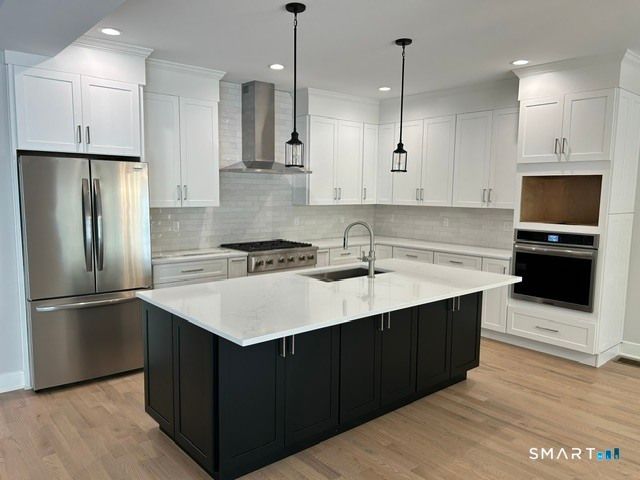 35 village Circle 35, Guilford, CT 06437
