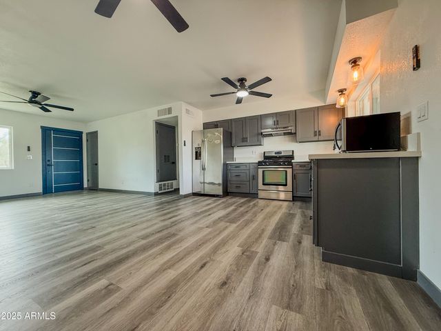 8606 W VAN BUREN Street, Tolleson, AZ 85353