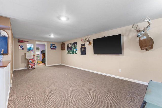 2104 Garland AVENUE, Waukesha, WI 53188