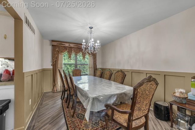26923 Pepperwood Drive, Woodhaven, MI 48183
