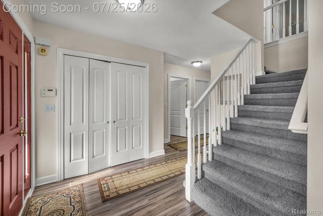 26923 Pepperwood Drive, Woodhaven, MI 48183