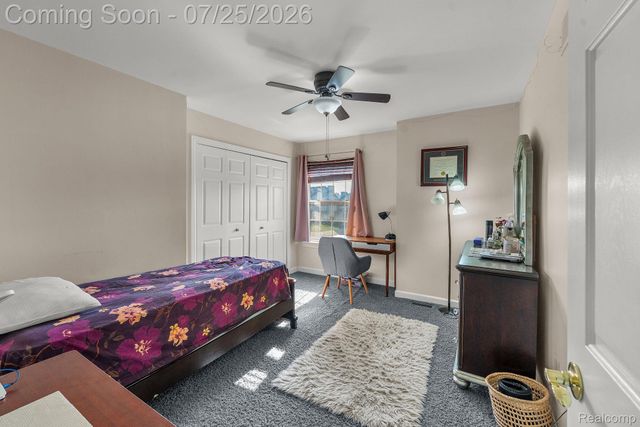 26923 Pepperwood Drive, Woodhaven, MI 48183