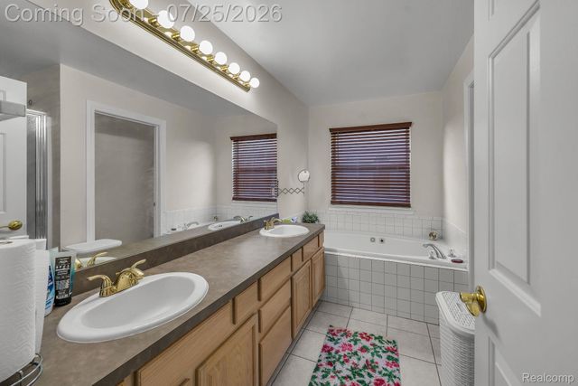 26923 Pepperwood Drive, Woodhaven, MI 48183