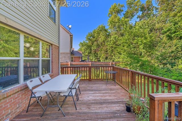 26923 Pepperwood Drive, Woodhaven, MI 48183