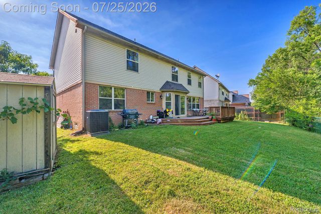 26923 Pepperwood Drive, Woodhaven, MI 48183