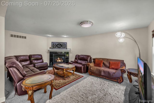 26923 Pepperwood Drive, Woodhaven, MI 48183