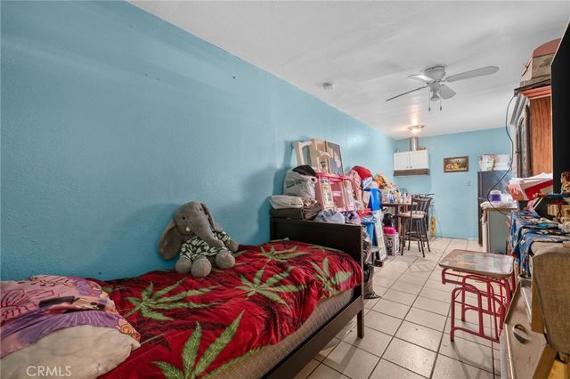 9538 Compton Avenue, Los Angeles, CA 90002
