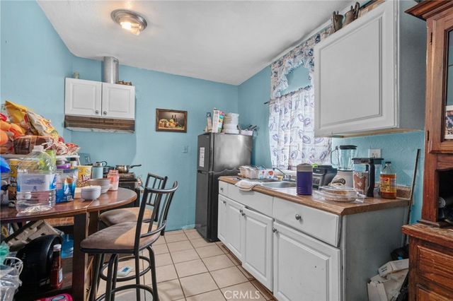 9538 Compton Avenue, Los Angeles, CA 90002