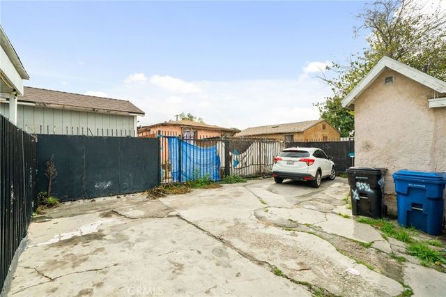 9538 Compton Avenue, Los Angeles, CA 90002