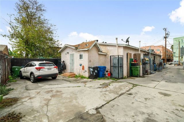 9538 Compton Avenue, Los Angeles, CA 90002