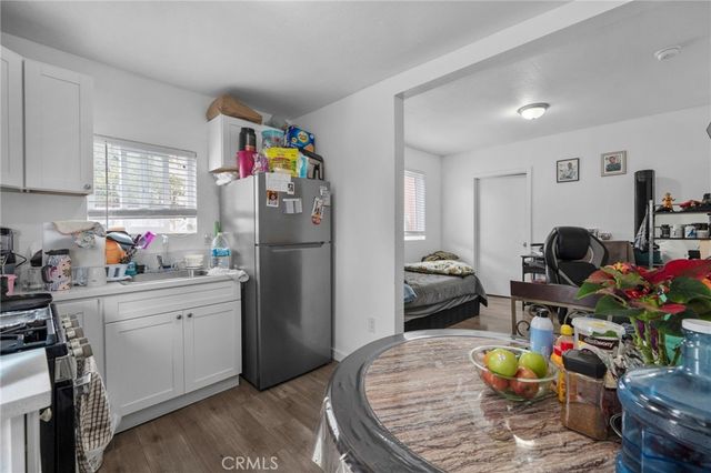 9538 Compton Avenue, Los Angeles, CA 90002