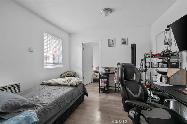 9538 Compton Avenue, Los Angeles, CA 90002