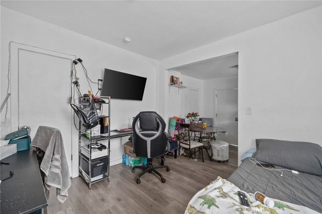 9538 Compton Avenue, Los Angeles, CA 90002