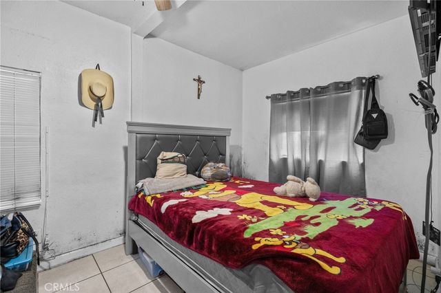 9538 Compton Avenue, Los Angeles, CA 90002