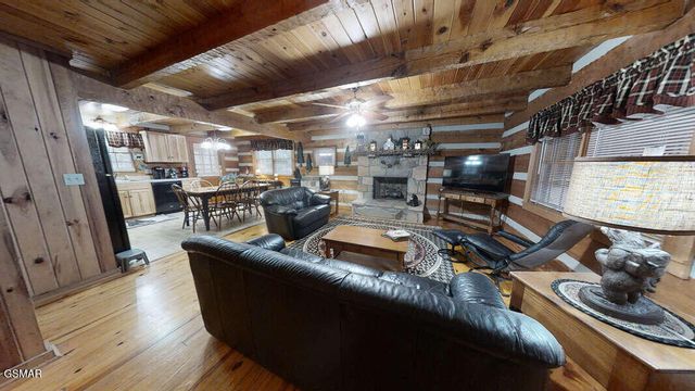 1529 Hidden Circle, Sevierville, TN 37876