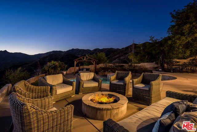 33310 Hassted Drive, Malibu, CA 90265