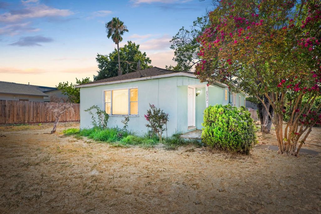 8372 Carlin Ave, Sacramento, CA 95823