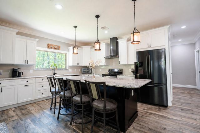 501 N Fairway Loop, Coldspring, TX 77331