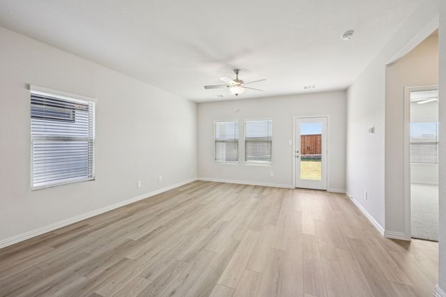 702 Dotty Drive, Princeton, TX 75071