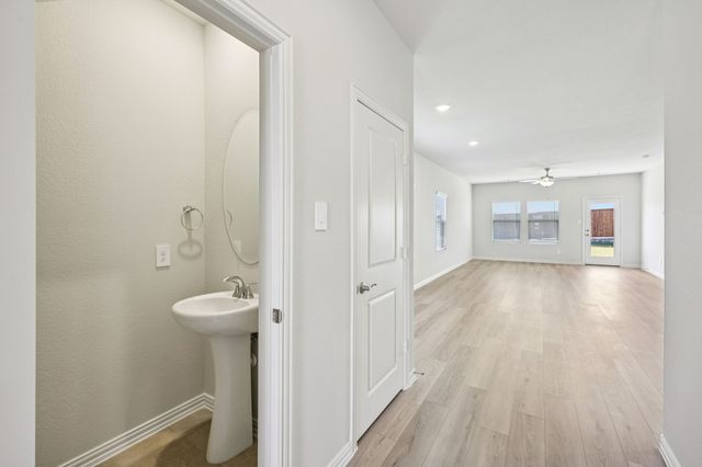 702 Dotty Drive, Princeton, TX 75071