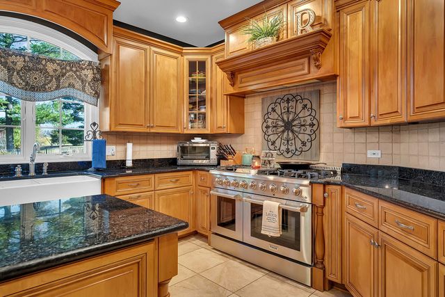 24721 W Park River Lane, Shorewood, IL 60404