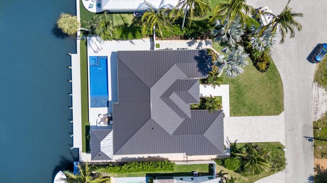 23 Leeward Circle, Tequesta, FL 33469