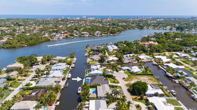 23 Leeward Circle, Tequesta, FL 33469