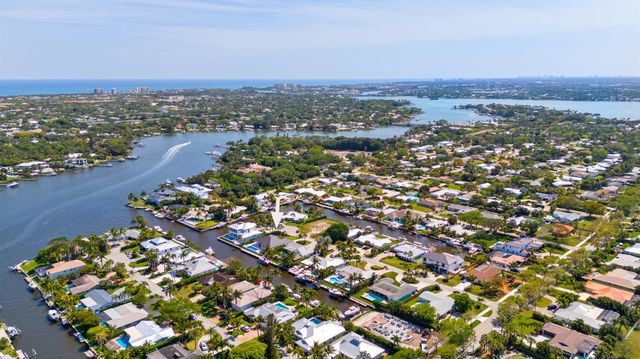 23 Leeward Circle, Tequesta, FL 33469