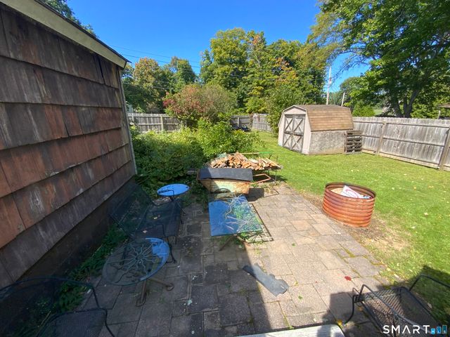 32 Depalma Lane, Danbury, CT 06811
