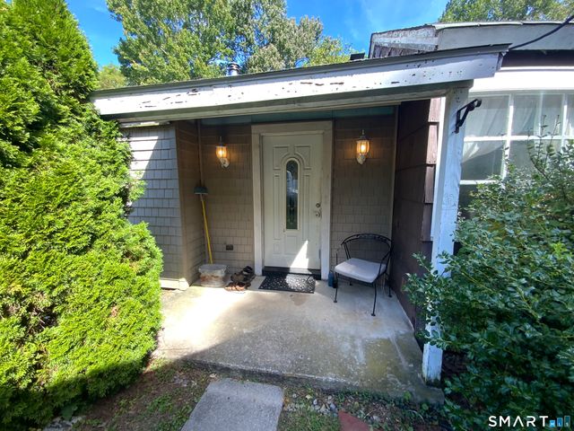 32 Depalma Lane, Danbury, CT 06811