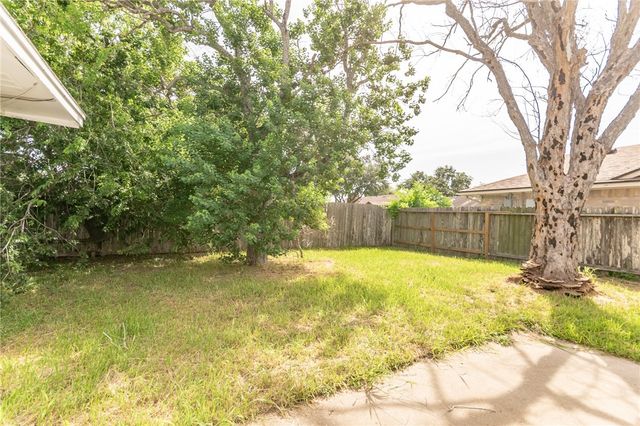 6918 Roseland Dr, Corpus Christi, TX 78414