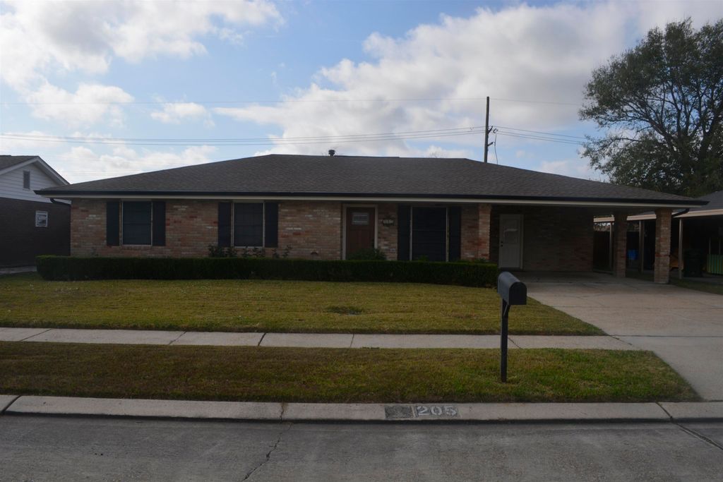 205 South Moss Drive, Houma, LA 70360