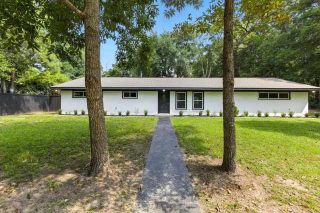 700 W Dogwood Street, Woodville, TX 75979