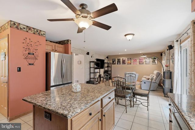 3133 WINDON AVE, Lancaster, PA 17603