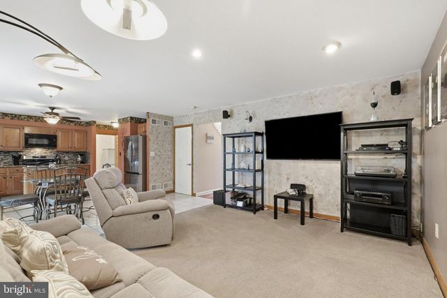3133 WINDON AVE, Lancaster, PA 17603