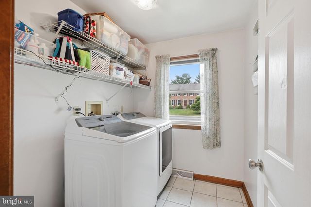 3133 WINDON AVE, Lancaster, PA 17603