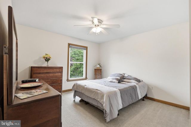 3133 WINDON AVE, Lancaster, PA 17603