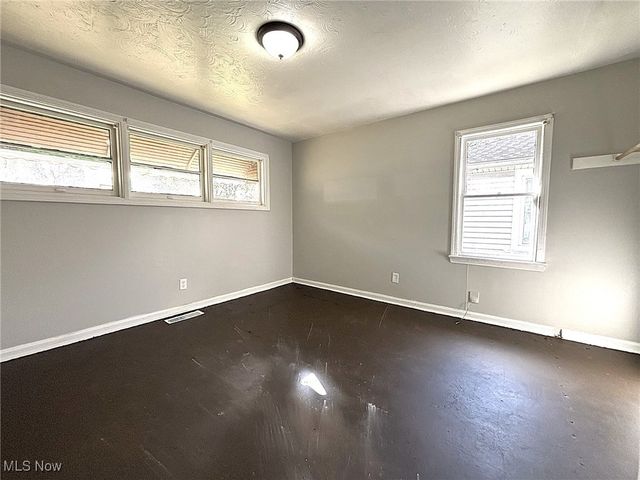 12510 Summerland Avenue, Cleveland, OH 44111