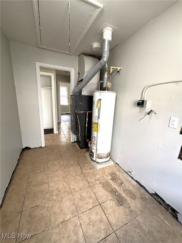 12510 Summerland Avenue, Cleveland, OH 44111