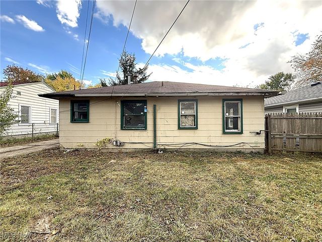 12510 Summerland Avenue, Cleveland, OH 44111