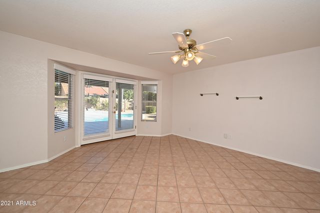 5730 E GELDING Drive, Scottsdale, AZ 85254