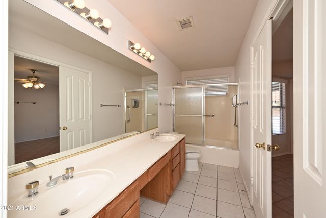 5730 E GELDING Drive, Scottsdale, AZ 85254