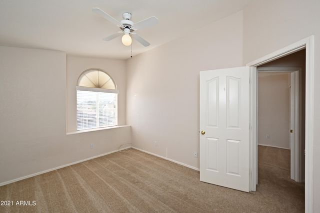 5730 E GELDING Drive, Scottsdale, AZ 85254